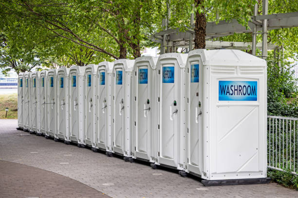 Best Portable toilet rental cost  in Wayland, IA
